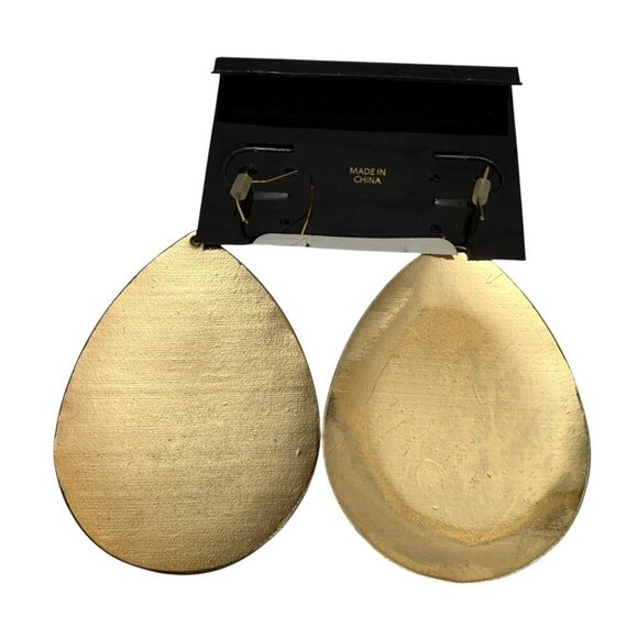 FRANCESCA'S Retro Santa Earrings Teardrop Pierced Dangle Holiday Jewelry - Picture 3 of 4